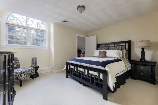 $899,900 | 47 Wooded Grove Circle, South Kingstown, RI 02892
