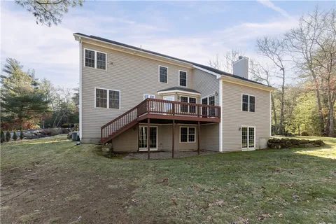 $899,900 | 47 Wooded Grove Circle, South Kingstown, RI 02892