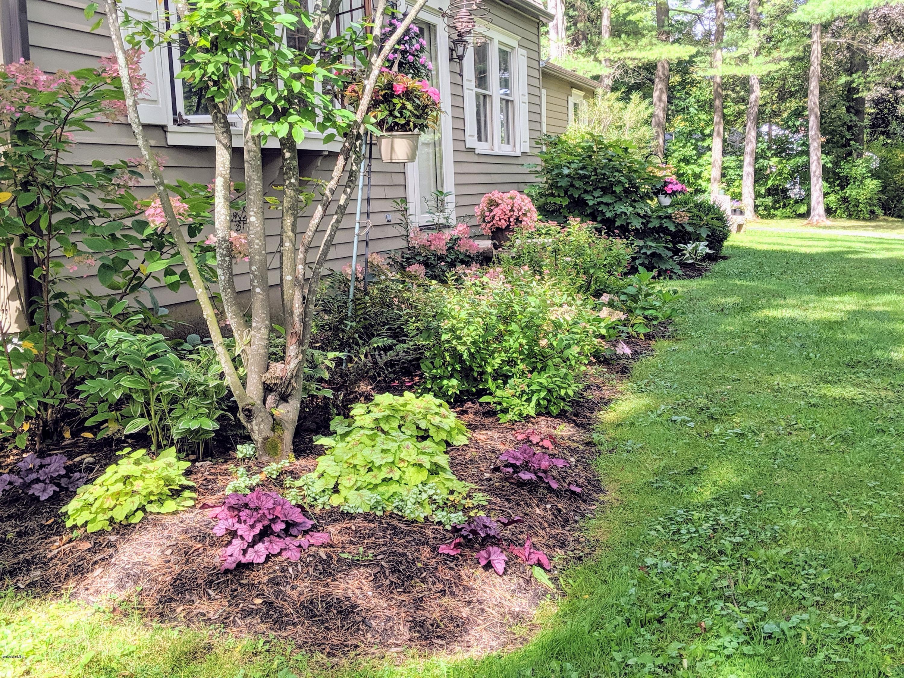24 Westminster Road Lenox, MA 01240 - Photo 14 of 46 00000IMG_00000_BURST20190913122833621_CO