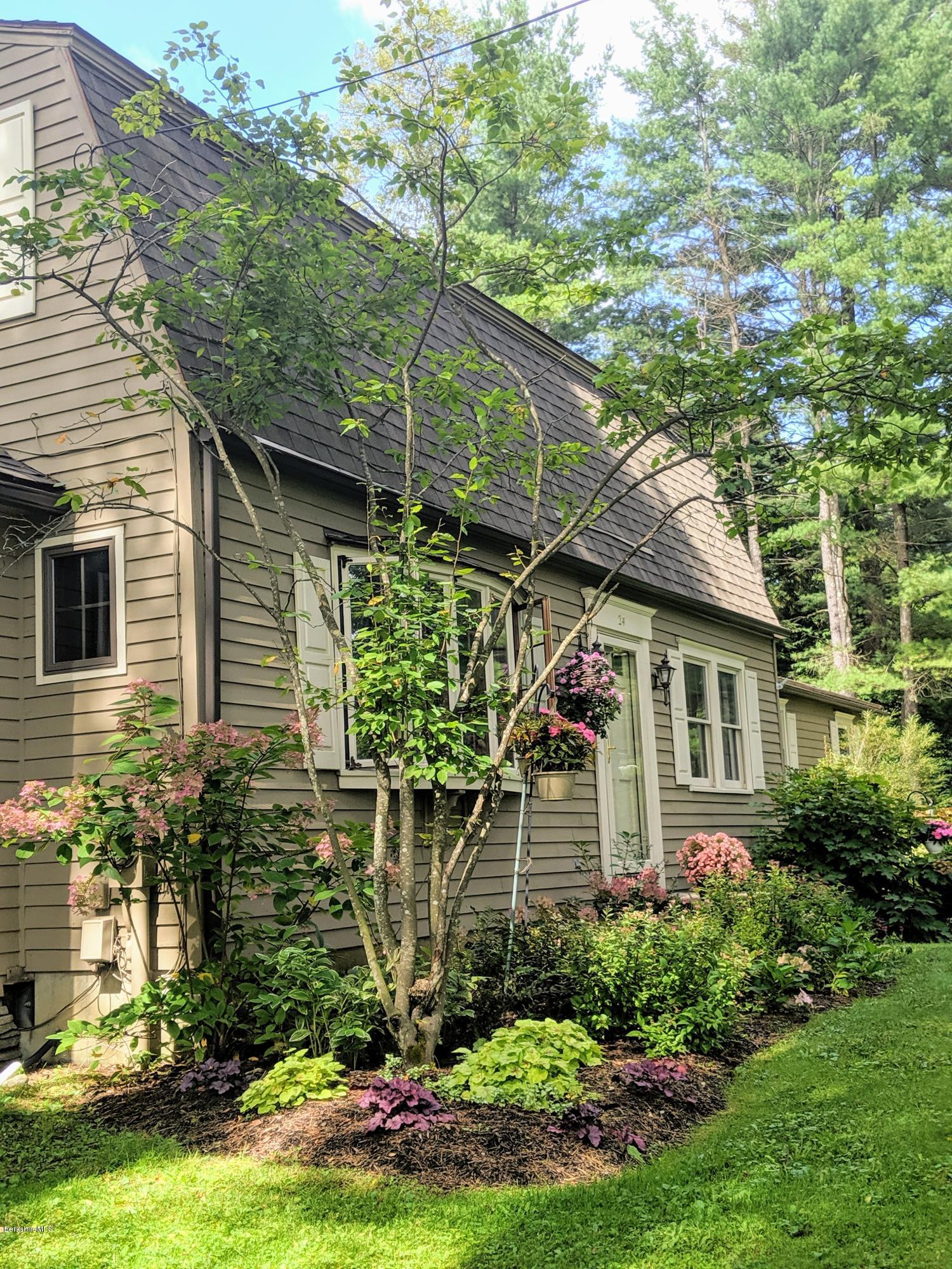 24 Westminster Road Lenox, MA 01240 - Photo 15 of 46 00000IMG_00000_BURST20190913122803955_CO
