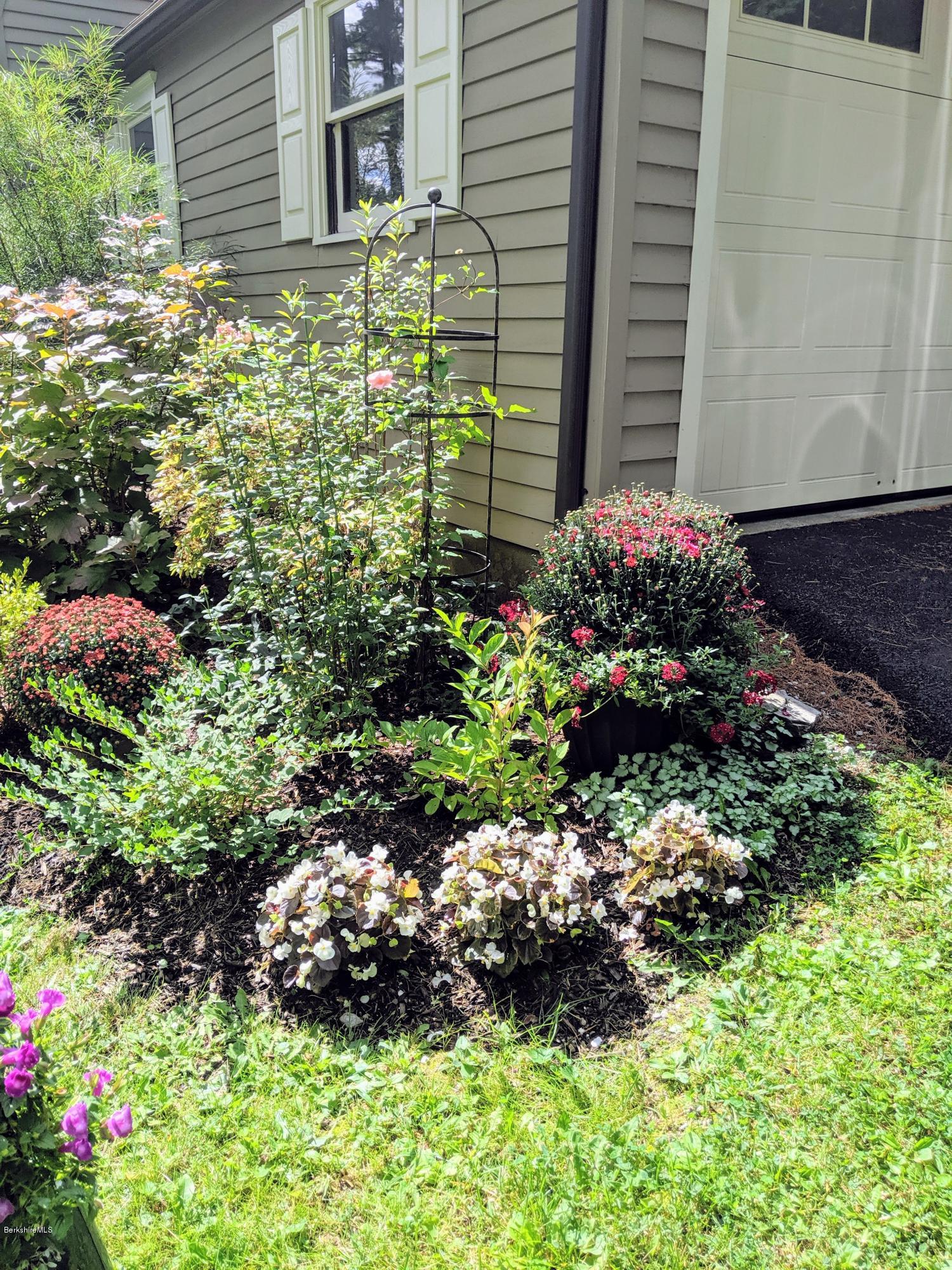 24 Westminster Road Lenox, MA 01240 - Photo 4 of 46 IMG_20190913_122137