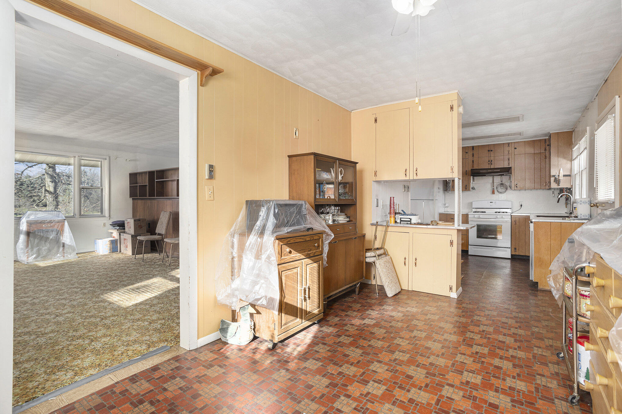 15313 Doster Road Plainwell, MI 49080 - Photo 5 of 18 005_file_890