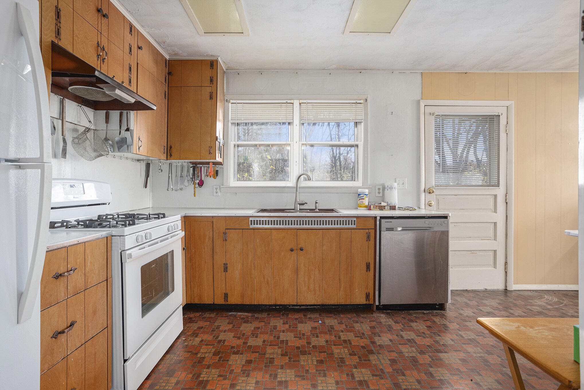 15313 Doster Road Plainwell, MI 49080 - Photo 6 of 18 006_file_96