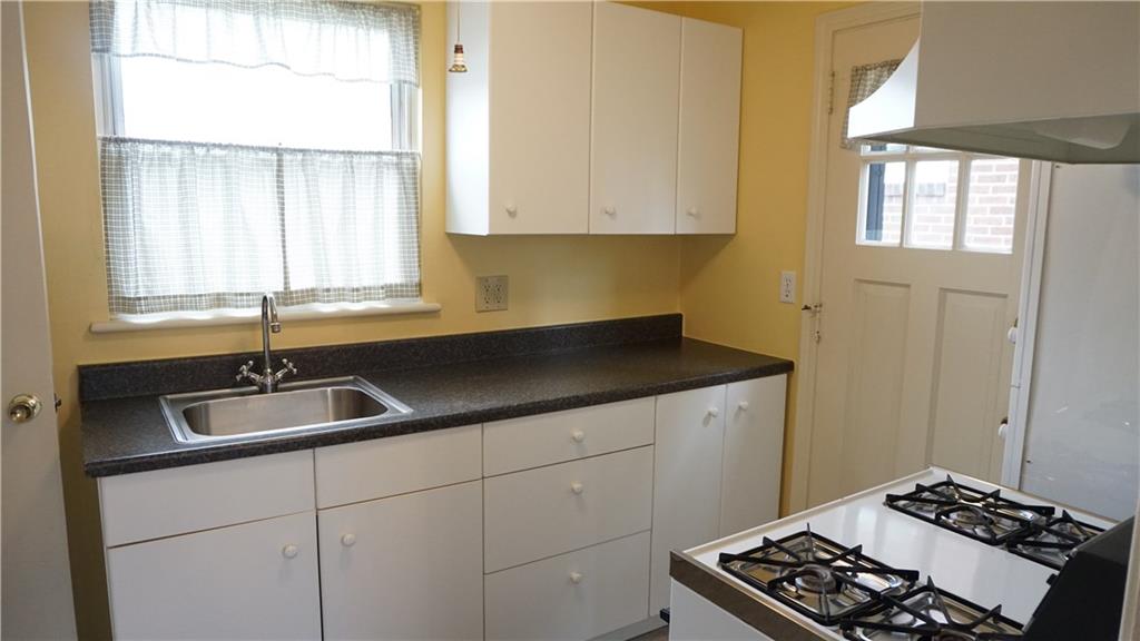 2708 Middletown Road Crafton Heights, PA 15205 - Photo 10 of 25 Gallery Image 10