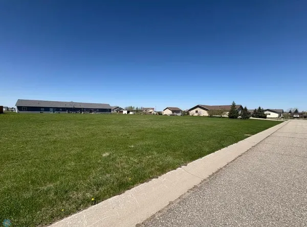 $15,500 | 705 10th Street Northwest, Frazee, MN 56544