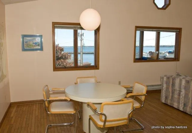 $1,650 | 117 South 1st Street, Unit 200, Bayfield, WI 54814