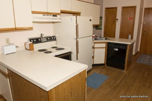 $1,650 | 117 South 1st Street, Unit 200, Bayfield, WI 54814