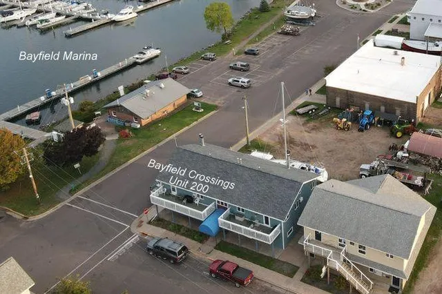 $1,650 | 117 South 1st Street, Unit 200, Bayfield, WI 54814