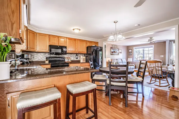 $669,900 | 56 Hydrangea Circle, Unit 10, Naples, ME 04055