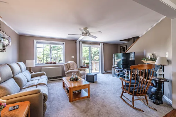 $669,900 | 56 Hydrangea Circle, Unit 10, Naples, ME 04055