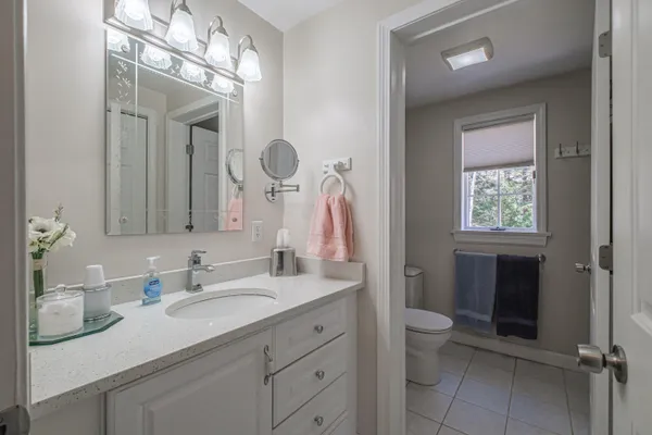 $669,900 | 56 Hydrangea Circle, Unit 10, Naples, ME 04055