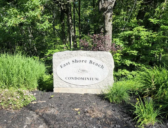 $669,900 | 56 Hydrangea Circle, Unit 10, Naples, ME 04055