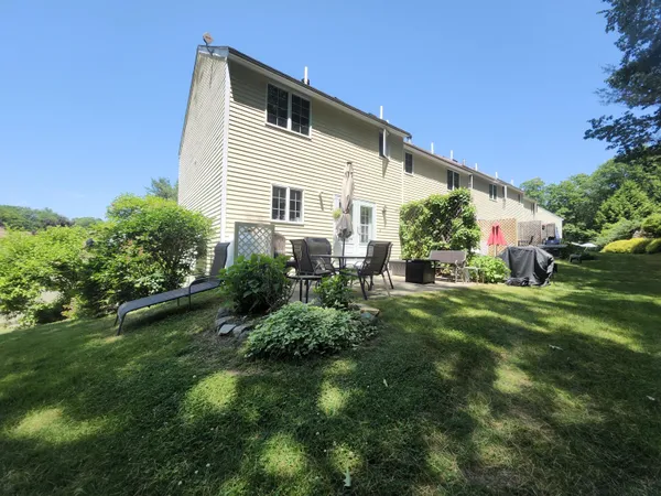 $669,900 | 56 Hydrangea Circle, Unit 10, Naples, ME 04055