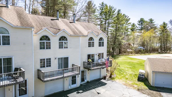 $669,900 | 56 Hydrangea Circle, Unit 10, Naples, ME 04055