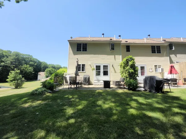 $669,900 | 56 Hydrangea Circle, Unit 10, Naples, ME 04055