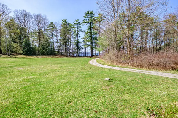 $669,900 | 56 Hydrangea Circle, Unit 10, Naples, ME 04055