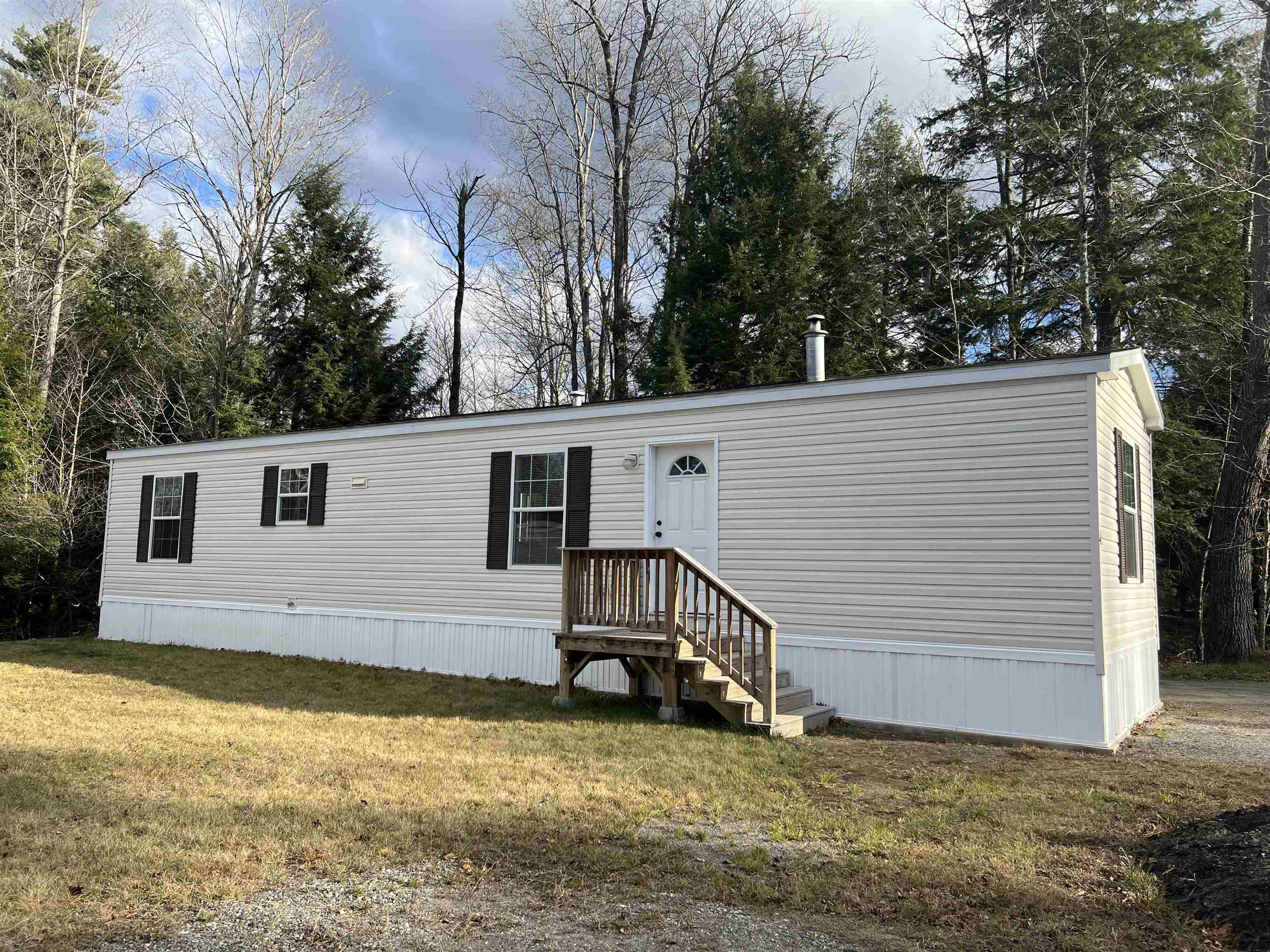 39 Twin Bridge Road, Unit 4 Northfield, NH 03276 - Photo 2 of 21