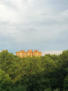 $440,000 | 4618 Warwick Boulevard, Unit 7A, Kansas City, MO 64112