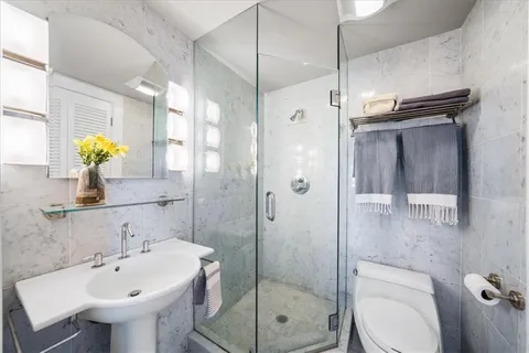 $440,000 | 4618 Warwick Boulevard, Unit 7A, Kansas City, MO 64112