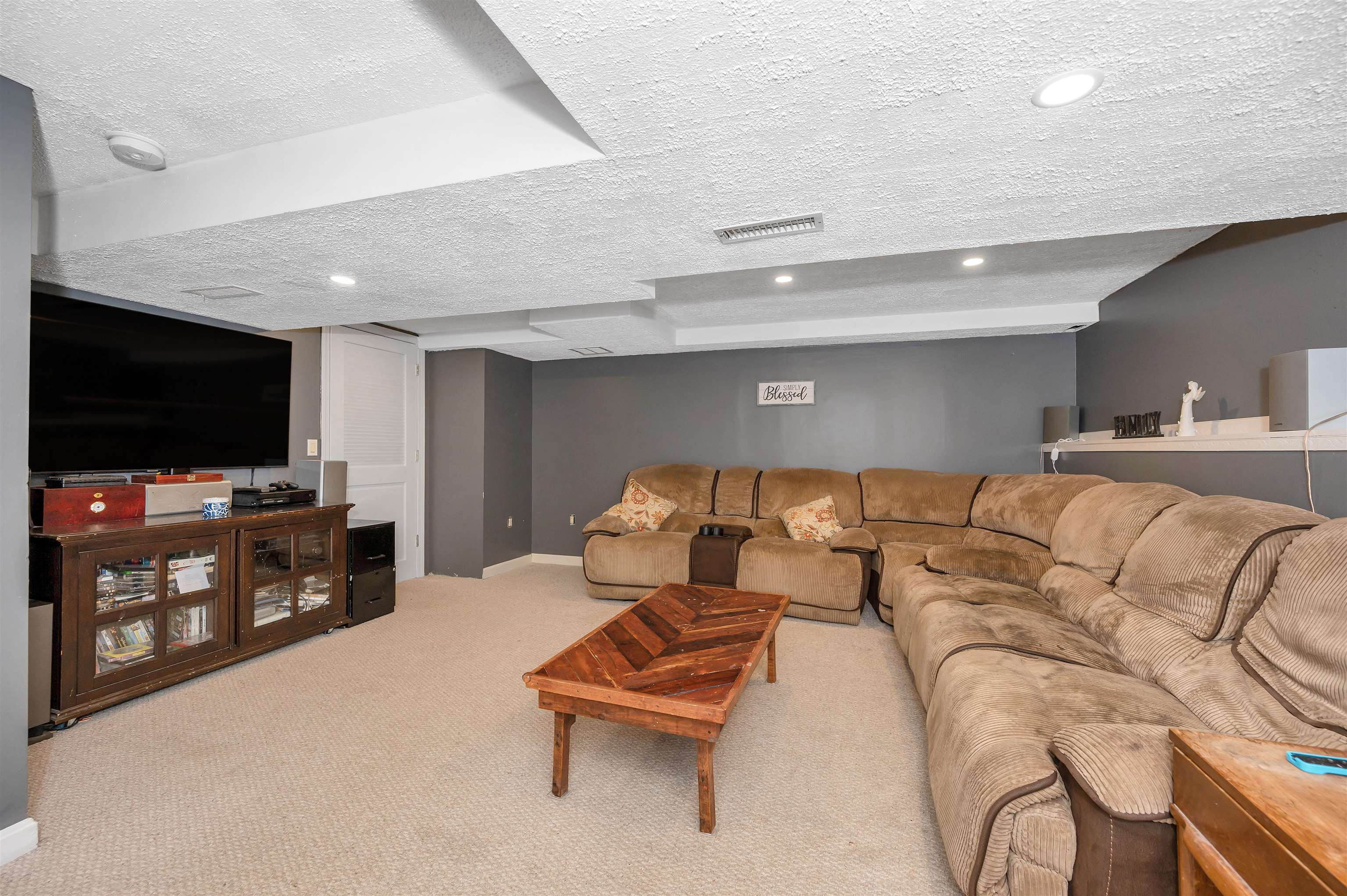 140 Bush Hill Road, Unit A Hudson, NH 03051 - Photo 11 of 14 Gallery Image 11