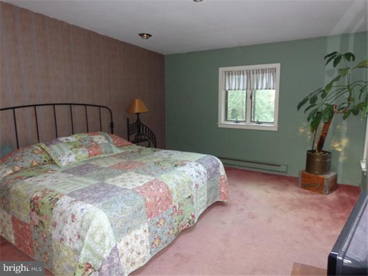 5885 Emmaus Road Emmaus, PA 18049 - Photo 13 of 24 Gallery Image 13