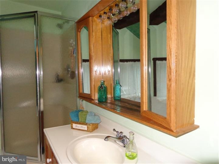 5885 Emmaus Road Emmaus, PA 18049 - Photo 16 of 24 Gallery Image 16