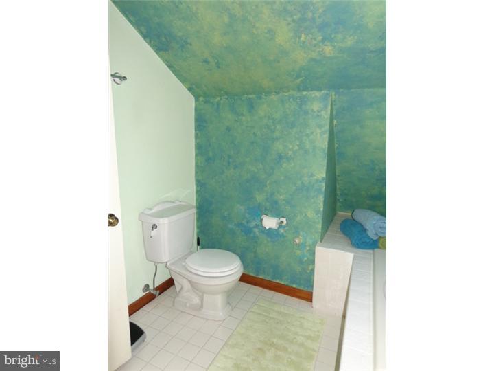 5885 Emmaus Road Emmaus, PA 18049 - Photo 17 of 24 Gallery Image 17