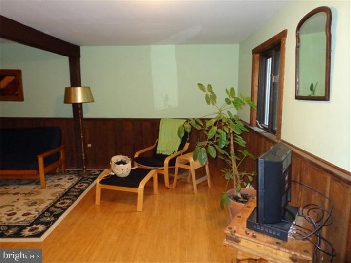 5885 Emmaus Road Emmaus, PA 18049 - Photo 4 of 24 Gallery Image 4