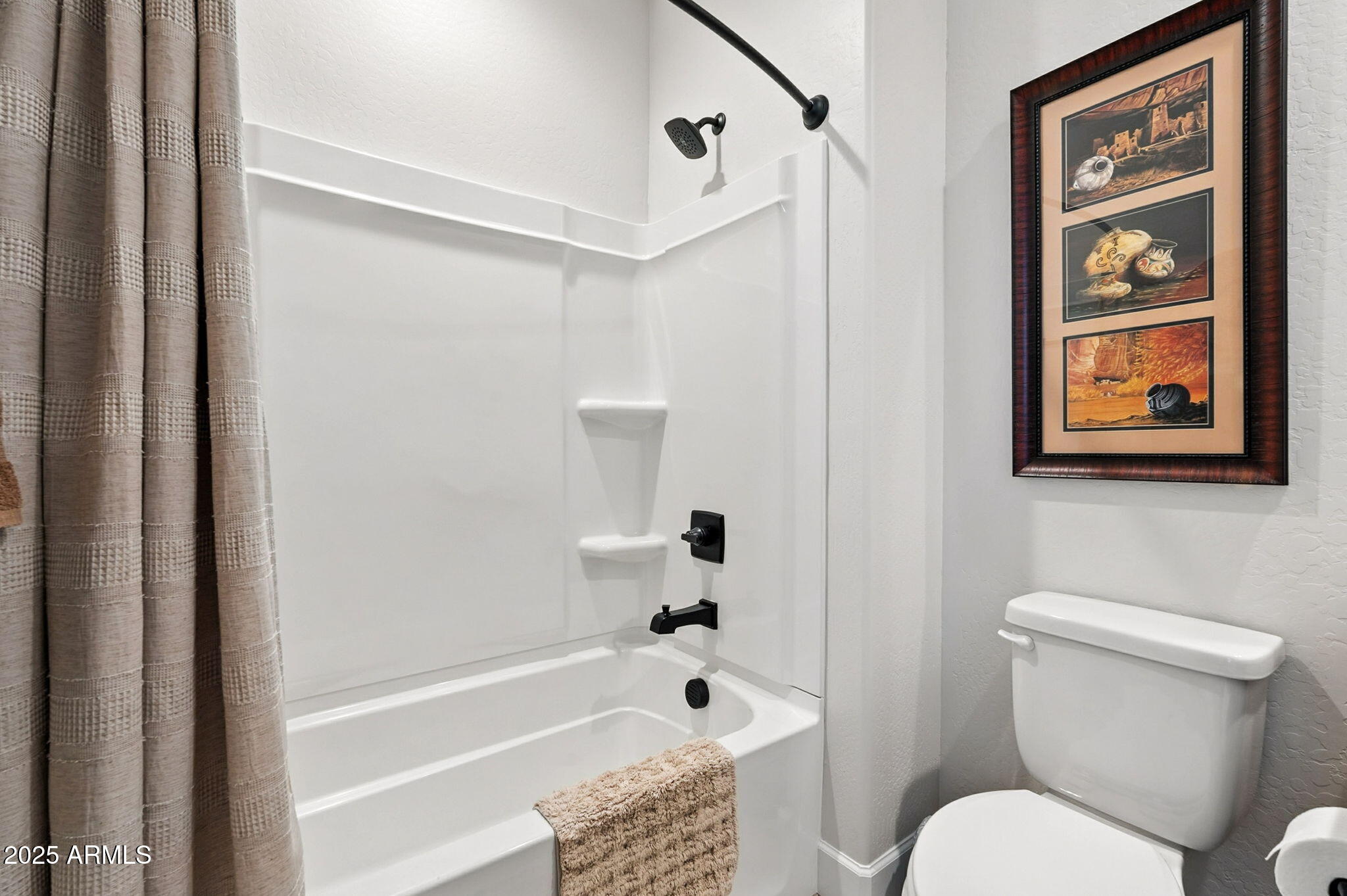 5640 Bullhead Road Eloy, AZ 85131 - Photo 31 of 78 Guest Bathroom