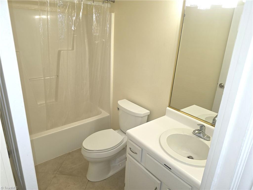 5969 Old Plank Road Winston-Salem, NC 27106 - Photo 11 of 20 Guest bath