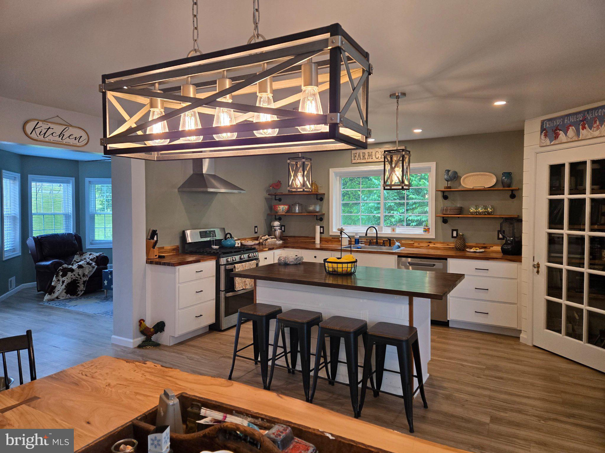 1669 Colebrook Road Lebanon, PA 17042 - Photo 21 of 34 a kitchen with a table and chairs in it