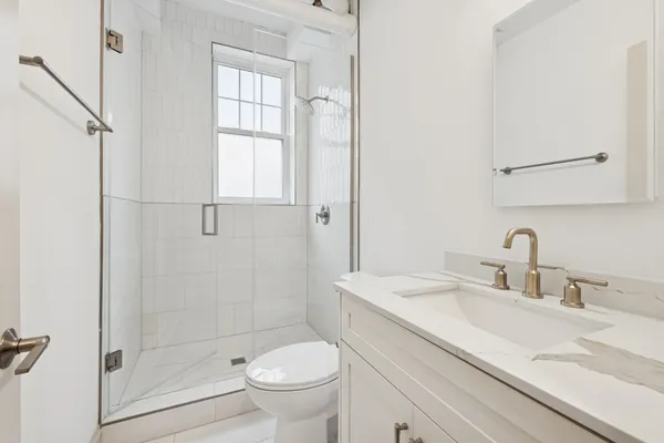 $3,395 | 531 Hinman Avenue, Unit A0, Evanston, IL 60202