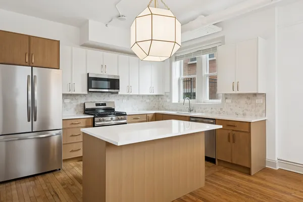 $3,395 | 531 Hinman Avenue, Unit A0, Evanston, IL 60202