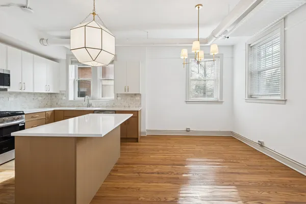 $3,395 | 531 Hinman Avenue, Unit A0, Evanston, IL 60202