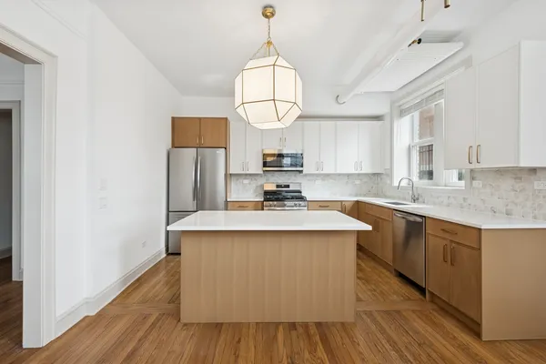 $3,395 | 531 Hinman Avenue, Unit A0, Evanston, IL 60202