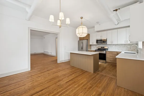 $3,395 | 531 Hinman Avenue, Unit A0, Evanston, IL 60202