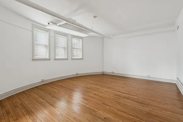 $3,395 | 531 Hinman Avenue, Unit A0, Evanston, IL 60202