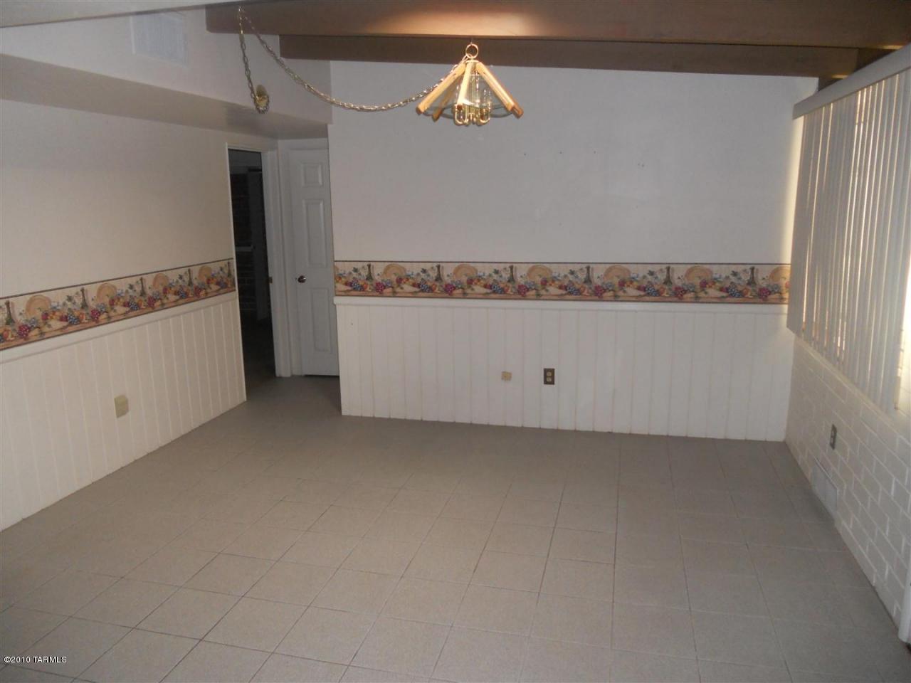 4602 East Fort Lowell Road Tucson, AZ 85712 - Photo 3 of 10