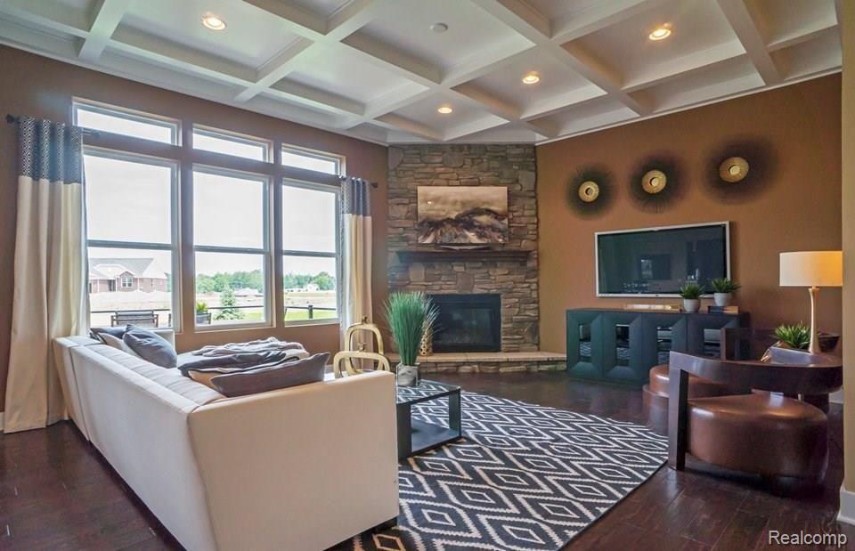 2090 Logan Drive Rochester, MI 48309 - Photo 5 of 21 6-photo-print-3701387.jpg