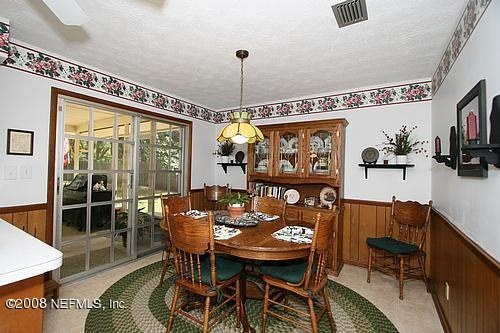 9965 Haley Road Jacksonville, FL 32257 - Photo 5 of 10 Breakfast Bar
