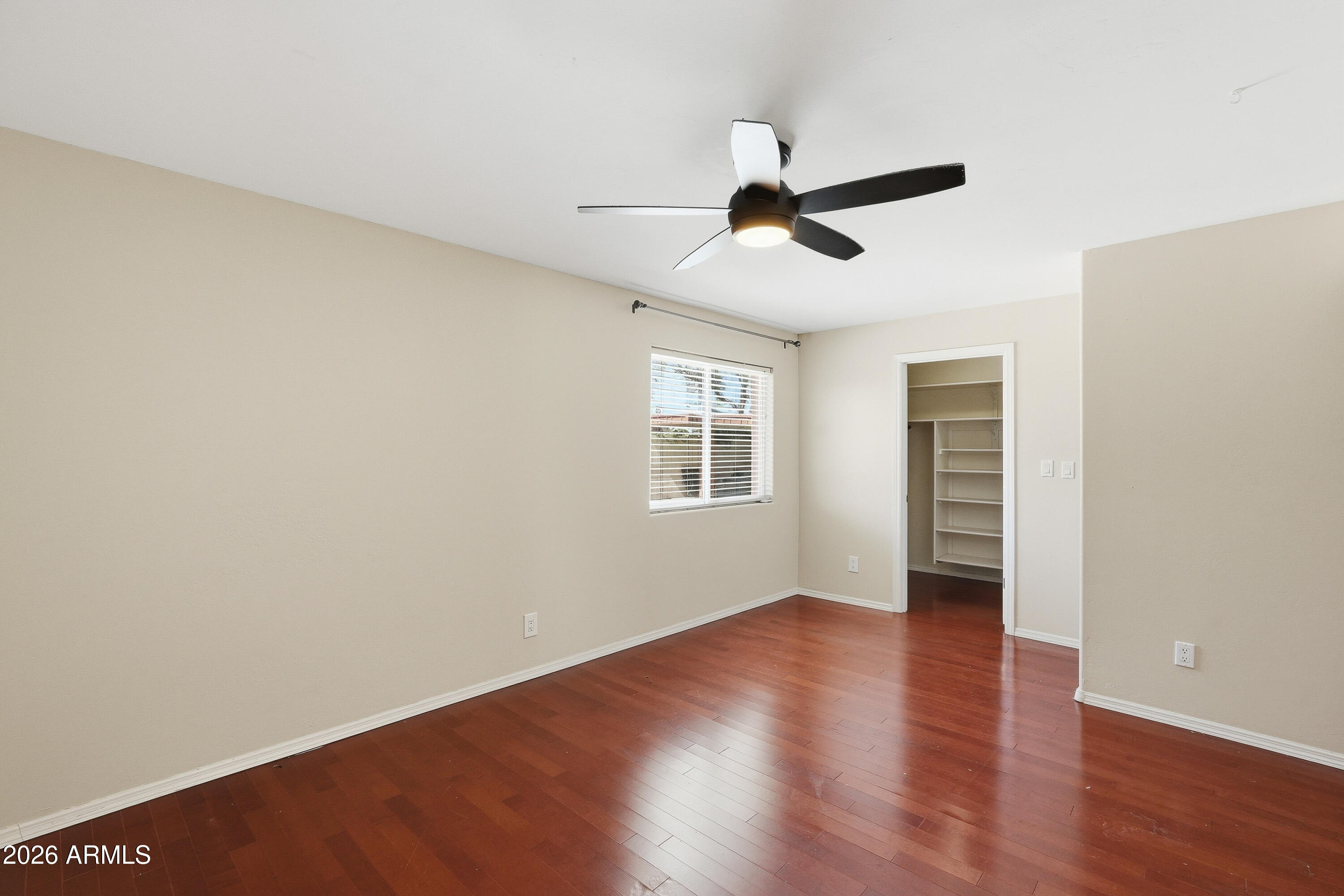 5654 West Mountain View Road Glendale, AZ 85302 - Photo 15 of 34 5654 (15)