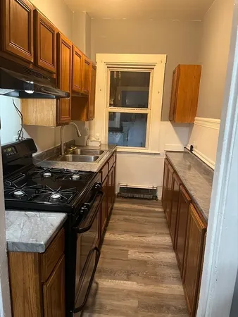 $2,000 | 166 Purchase Street, Unit 1, New Bedford, MA 02740