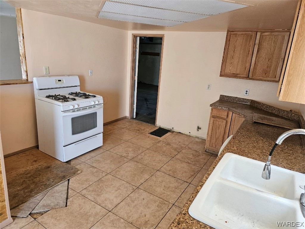 1990 Ramar Road Bullhead City, AZ 86442 - Photo 8 of 20 Gallery Image 8