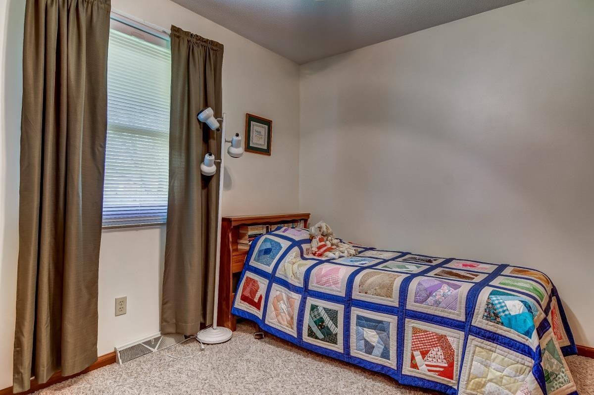2913 Sutherland Road Springfield, IL 62702 - Photo 19 of 29