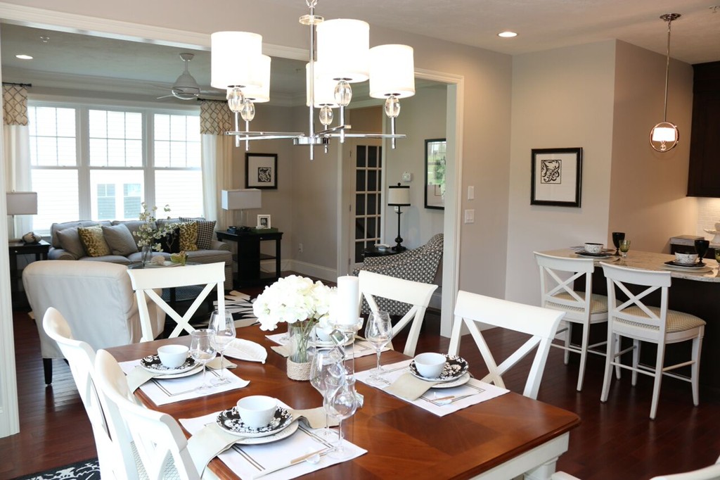 95 Oxbow Road Natick, MA 01760 - Photo 3 of 4 Gallery Image 3