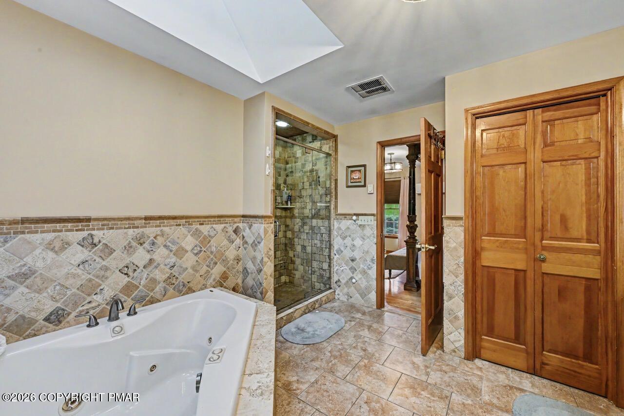 2134 Fox Run Road Stroudsburg, PA 18360 - Photo 45 of 110 2134 Fox Run photo 44