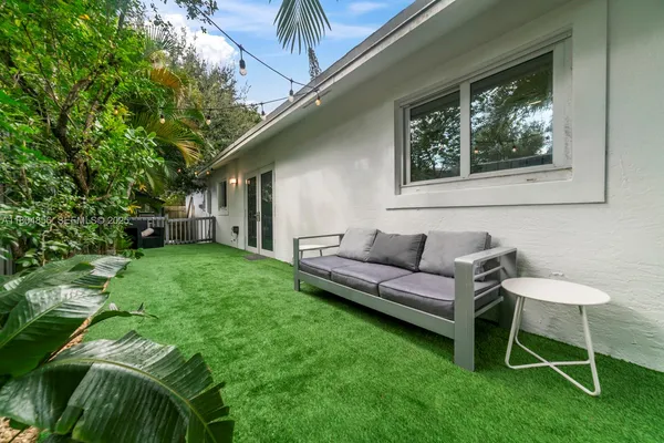 $10,500 | 1631 North 29th Court, Hollywood, FL 33020