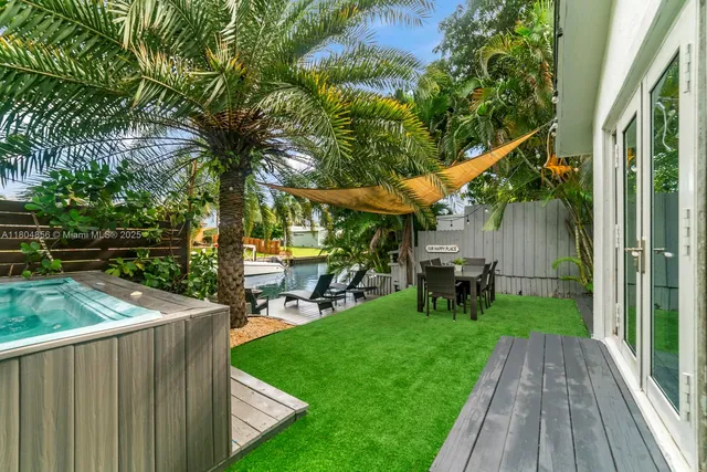 a view of outdoor space yard deck and patio