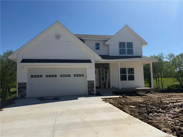 $458,200 | 1407 West 6th Street Terrace, Knob Noster, MO 65336