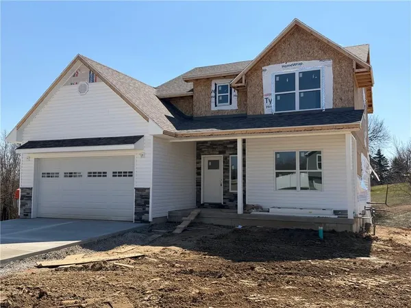 $458,200 | 1407 West 6th Street Terrace, Knob Noster, MO 65336